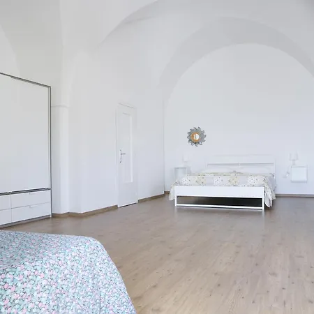 Dimora San Vincenzo Bed & Breakfast 2*