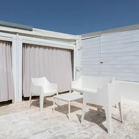 Dimora San Vincenzo Bed & Breakfast 3*