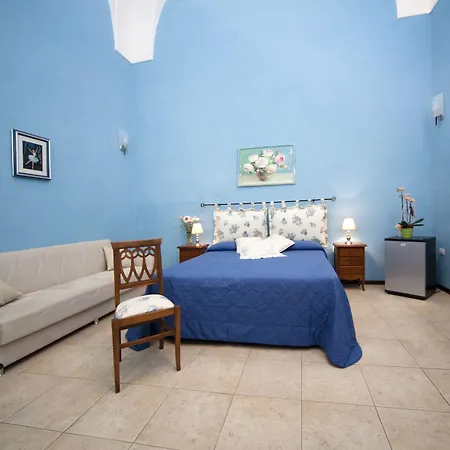 Dimora San Vincenzo Bed & Breakfast 3*