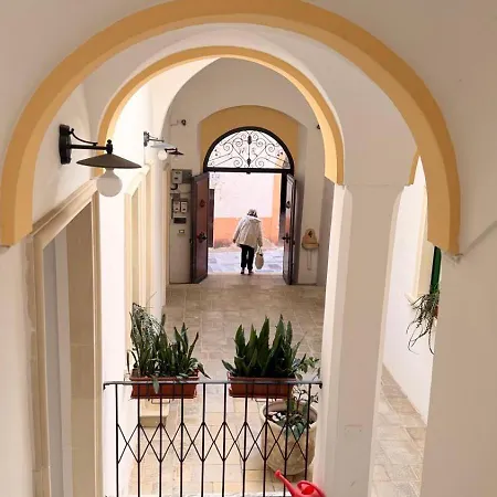 Dimora San Vincenzo Bed & Breakfast 3*